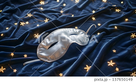 星の光に包まれたシルクのアイマスクとラグジュアリーな安眠ビューティー 137650149