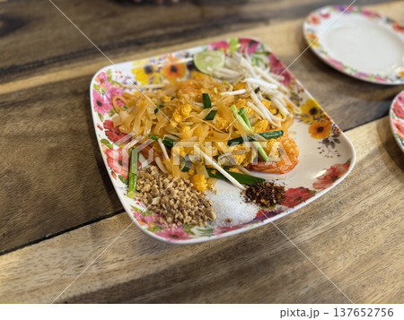 本場パッタイ 137652756