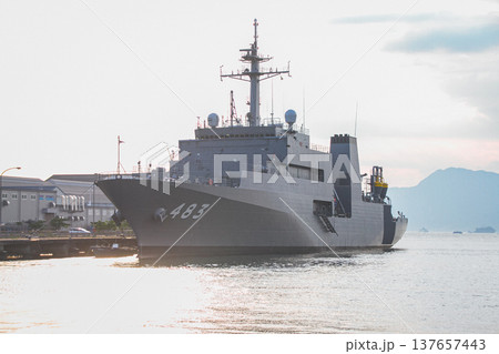 広島県呉港で見た敷設艦むろと 137657443