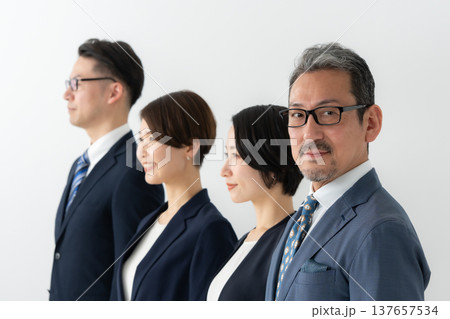 ビジネス 137657534