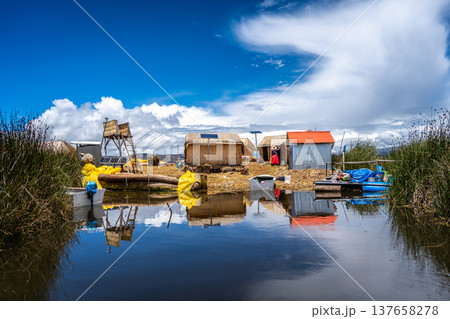 Floating island "Uros Titino" on Lake Titicaca in Peru 137658278