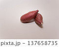 生のさつまいも 137658735