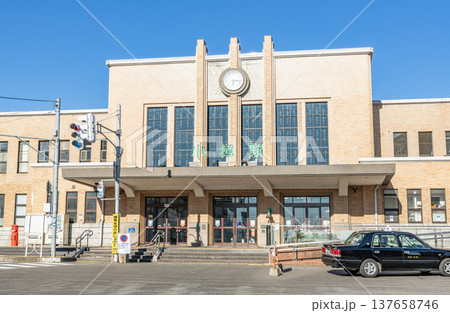 北海道小樽市　夏の北海道　人気の観光地小樽の玄関口　JR小樽駅 137658746