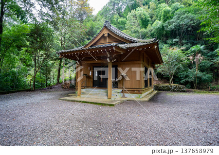 銀鏡神社の社殿の風景(西都市) 銀鏡神社の社殿の風景(西都市) 137658979