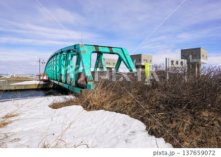 石狩放水路の望洋橋 137659072