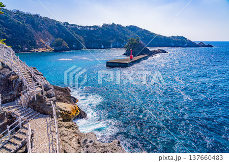 (静岡県)西伊豆・堂ヶ島 沢田公園の海 (静岡県)西伊豆・堂ヶ島 沢田公園の海 137660483