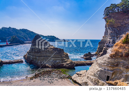 （静岡県）西伊豆・堂ヶ島　沢田公園の海 137660485