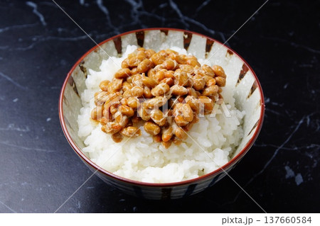 納豆ごはん　朝食 137660584