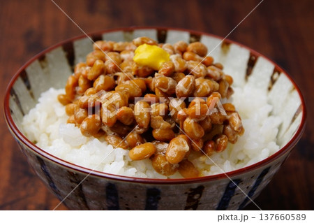 納豆ごはん　朝食 137660589
