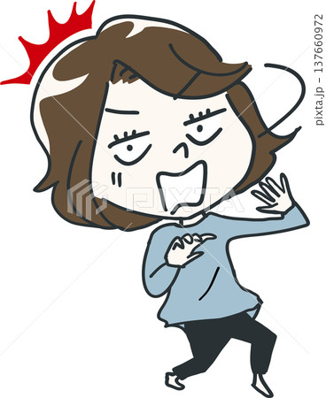 振り返りながらびっくりした表情をする女性 137660972