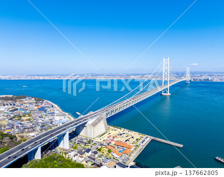 明石海峡大橋と道の駅あわじ（兵庫県淡路市） 137662805