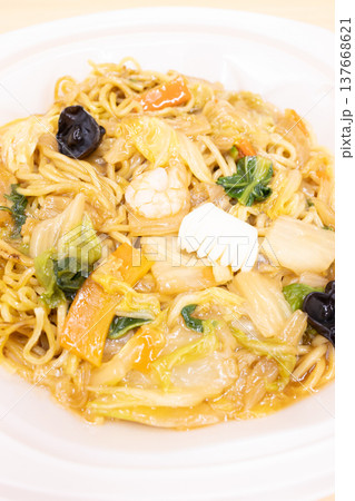 美味しいコンビニ弁当のあんかけ焼きそば 137668621