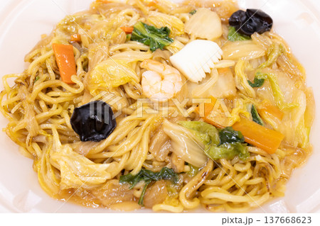 美味しいコンビニ弁当のあんかけ焼きそば 137668623