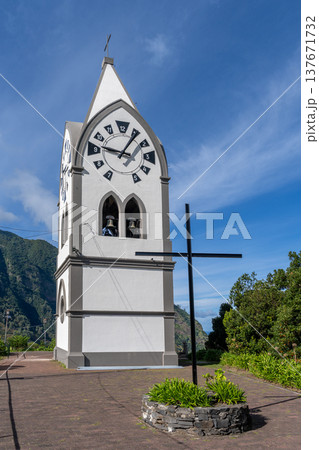Capelinha de Nossa Senhora de Fatima in Madeira with Cross and Blue Sky Capelinha de Nossa Senhora de Fatima in Madeira with Cross and Blue Sky 137671732