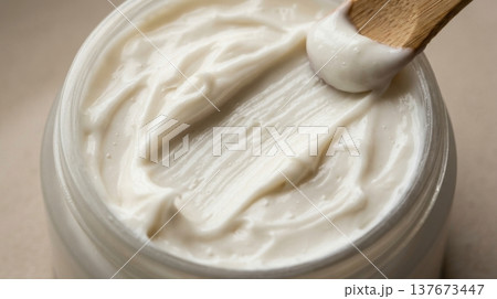 Thick Rich White Hair Repairing Mask Cream Swatch Texture Macro 137673447