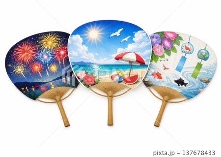 団扇　風物詩　夏祭り　 137678433
