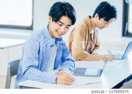 大学生 授業 大学生 授業 137680874