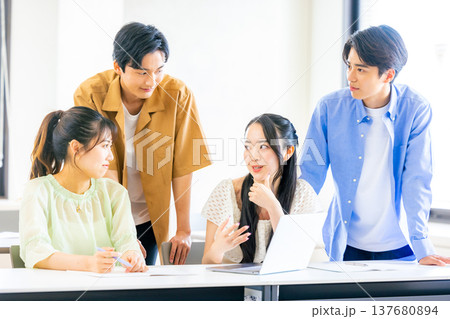 大学生　 137680894