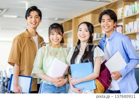 大学生 男女 大学生 男女 137680911