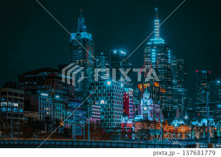 メルボルンの都市夜景 137681779