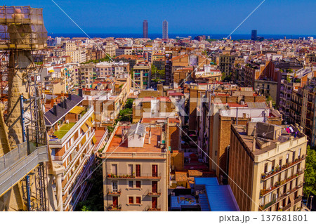 バルセロナの住宅地 137681801
