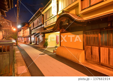 俵山温泉街　俵山温泉メインストリート　昭和レトロな俵山温泉　山口県長門市 137681914
