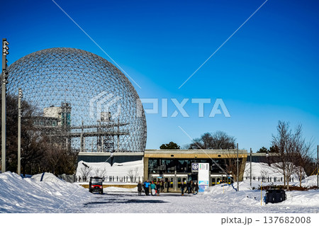 モントリオールのメタルアーチ 137682008