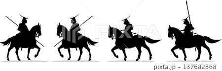 馬に乗った戦国武士のシルエット4点セット、槍を持つ騎馬武者、編集可能なベクターイラスト 137682368