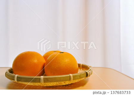 みずみずしいはっさく みずみずしいはっさく 137683733