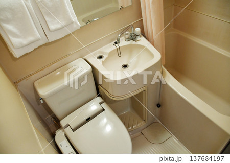 ホテルのユニットバス_03 137684197
