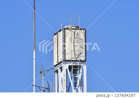 屋上の受水槽_09 屋上の受水槽_09 137684207