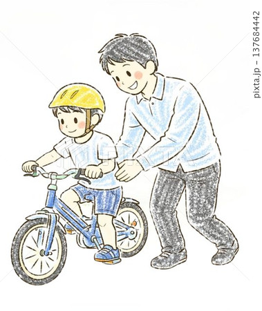 自転車の練習をする息子を支える父親 137684442