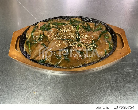 レバニラ　鉄板焼き 137689754