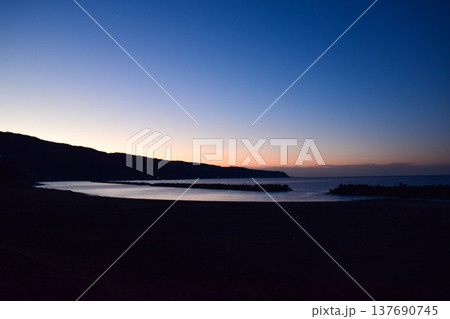 早朝の海 早朝の海 137690745