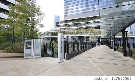 ゆりかもめの竹芝駅2B出口 137693562