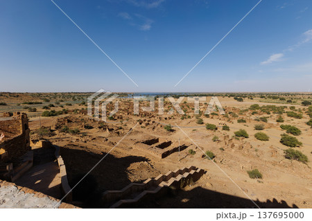 インド、ジャイサルメールのクルドラ遺跡 137695000