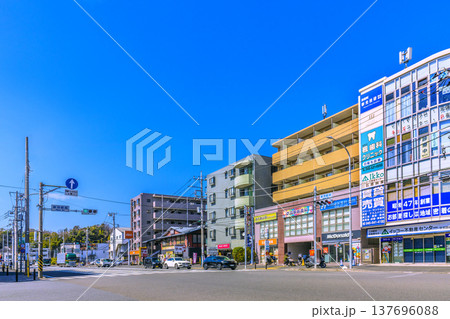 日本の横浜都市景観 横浜市営地下鉄 新羽駅などを望む…=3月11日 日本の横浜都市景観 横浜市営地下鉄 新羽駅などを望む…=3月11日 137696088