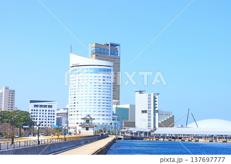香川県高松市、サンポート高松の風景 香川県高松市、サンポート高松の風景 137697777