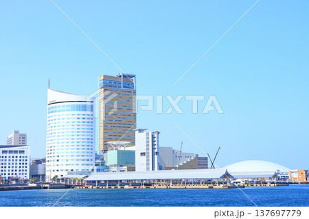 香川県高松市、サンポート高松の風景 香川県高松市、サンポート高松の風景 137697779