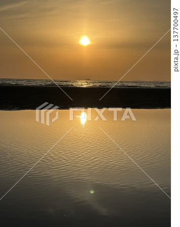海に沈む夕日 父母楽器浜 海に沈む夕日 父母楽器浜 137700497