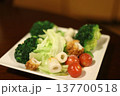 おいしいサラダ 137700518
