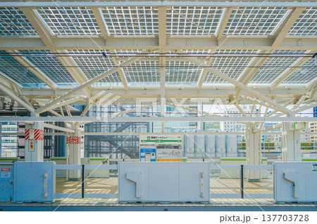 高輪ゲートウェイ駅のプラットフォームのイメージ 137703728