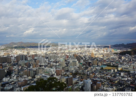 伊予松山城からの眺め 137703782