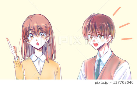 話す女子学生と明るい男子学生 話す女子学生と明るい男子学生 137708040