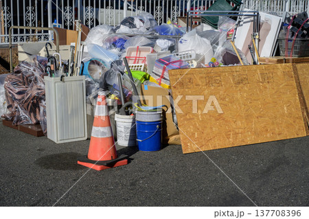 事業系ごみの回収日 137708396