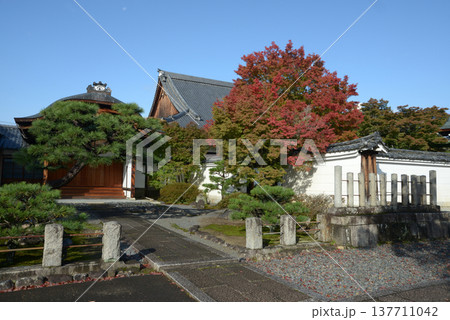 妙覚寺　玄関と本堂　京都市上京区新町通鞍馬口下る 137711042