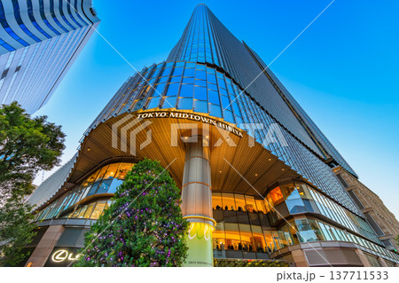 東京 千代田区 有楽町 東京ミッドタウン日比谷の夕景 東京 千代田区 有楽町 東京ミッドタウン日比谷の夕景 137711533