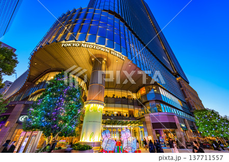 東京 千代田区 有楽町 東京ミッドタウン日比谷の夜景 東京 千代田区 有楽町 東京ミッドタウン日比谷の夜景 137711557