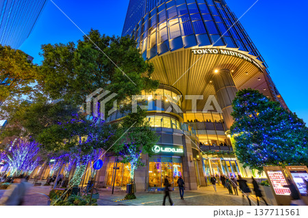 東京　千代田区 有楽町　東京ミッドタウン日比谷の夜景 137711561