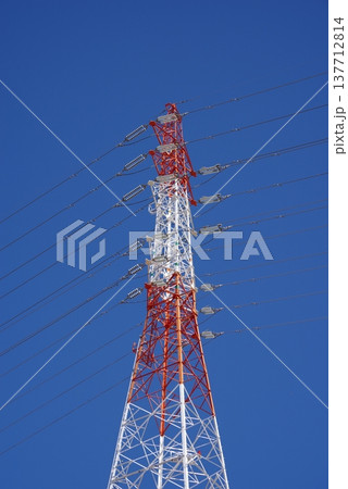 赤白の送電鉄塔《三重県 四日市市》 赤白の送電鉄塔《三重県 四日市市》 137712814